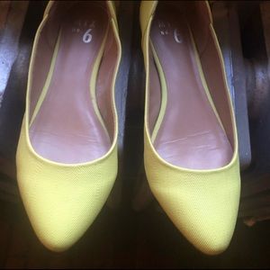 Mix No.6 neon yellow flats!